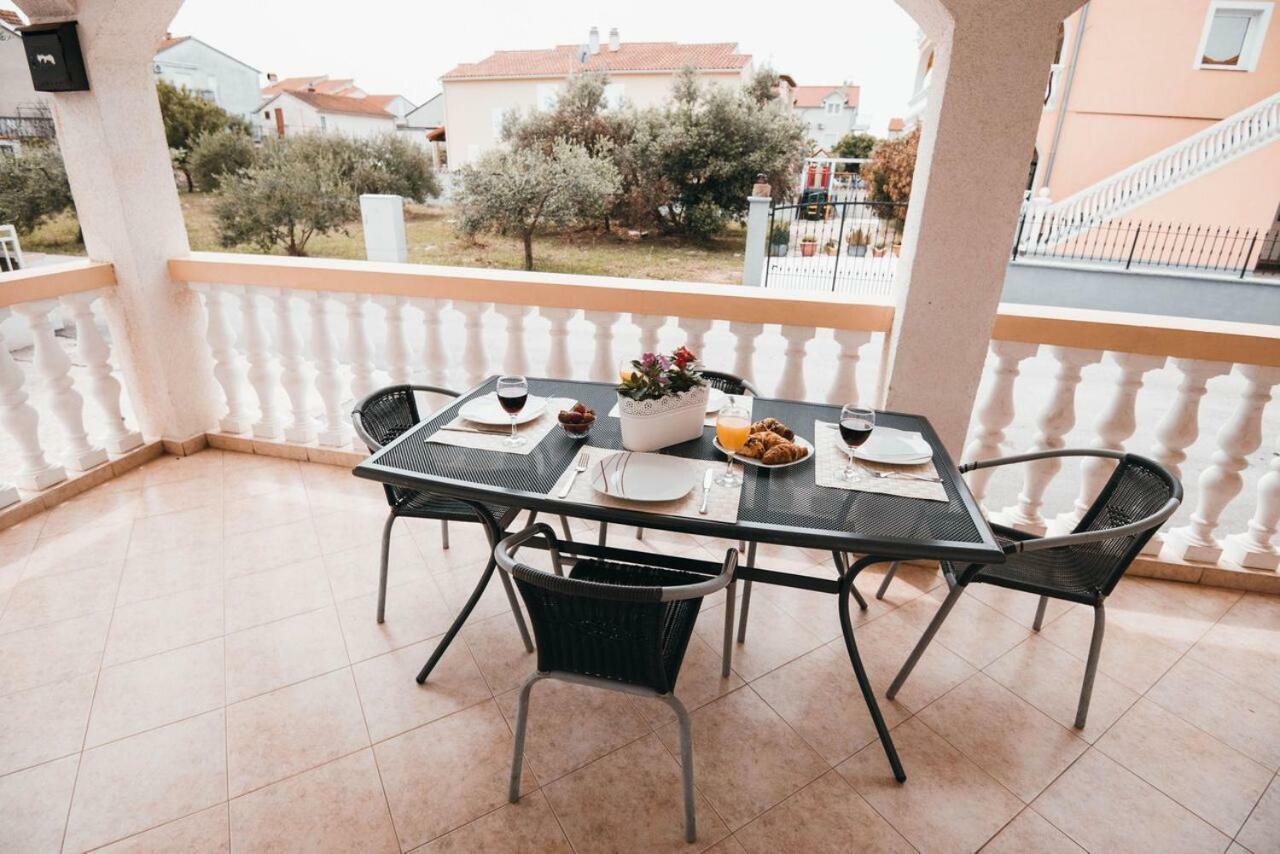 Apartmani Tamaris Vodice Exterior foto