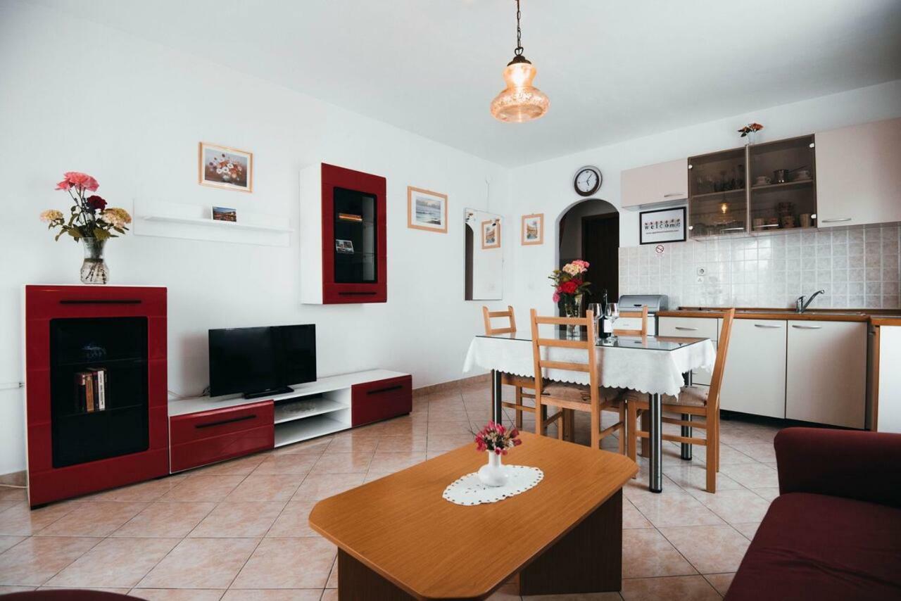 Apartmani Tamaris Vodice Exterior foto