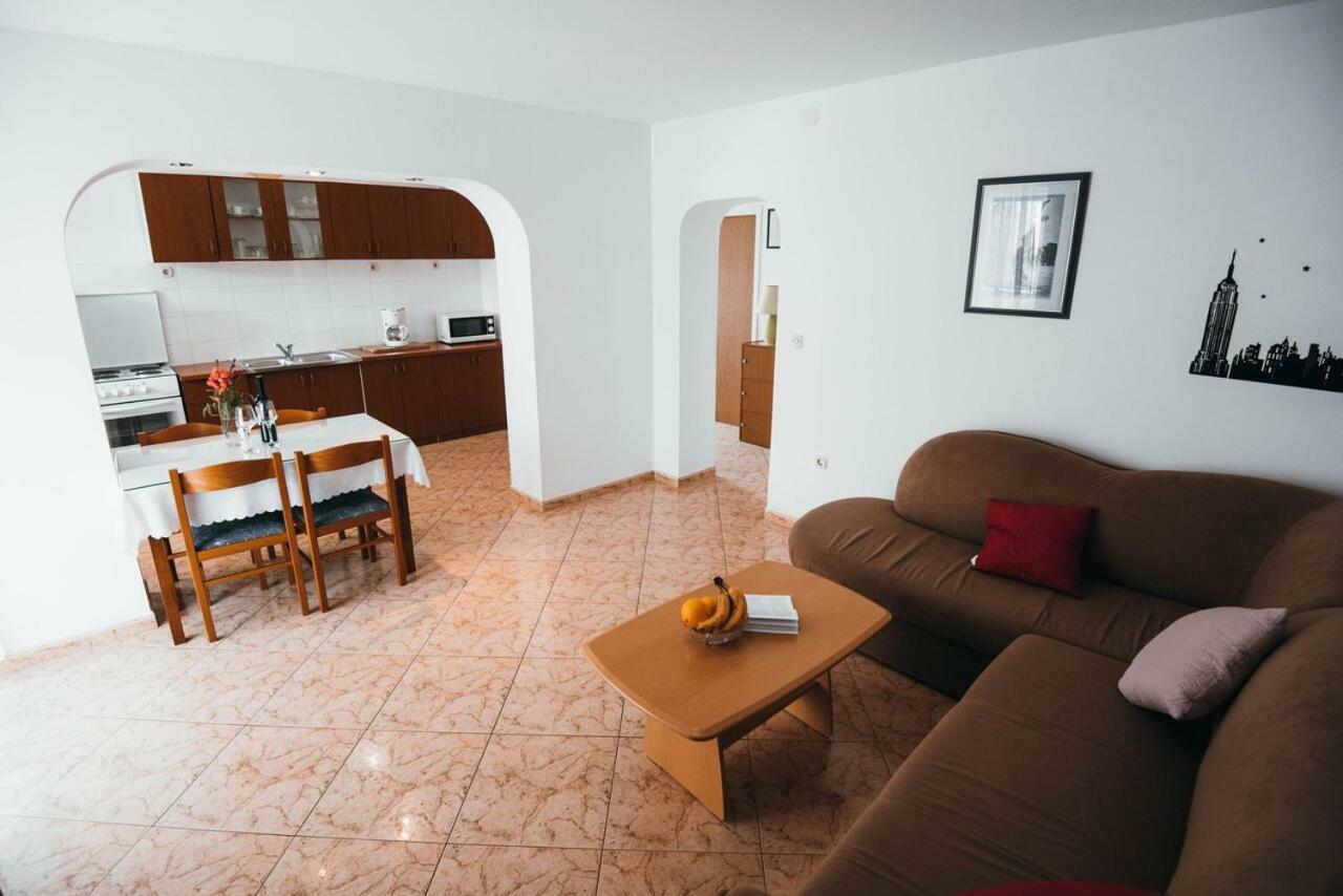 Apartmani Tamaris Vodice Exterior foto