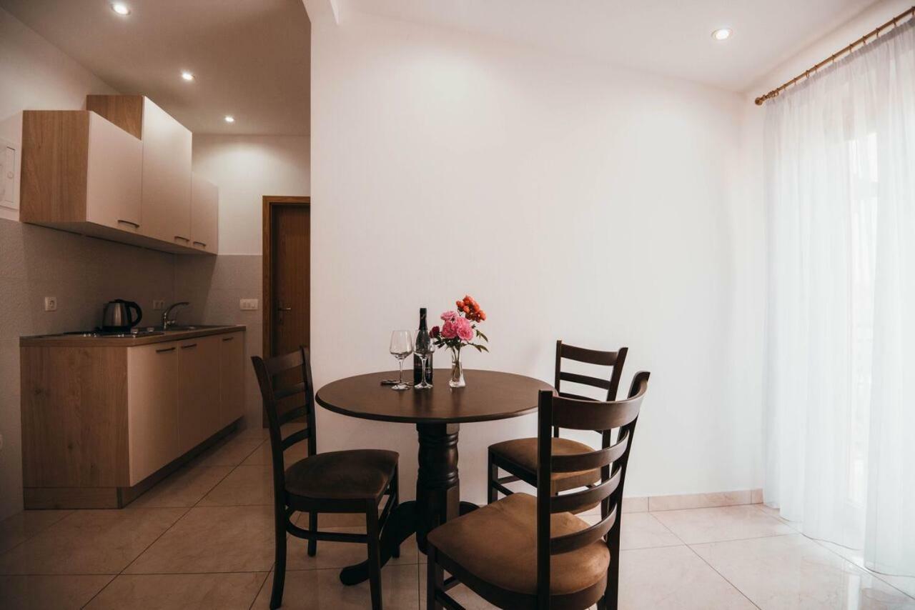 Apartmani Tamaris Vodice Exterior foto