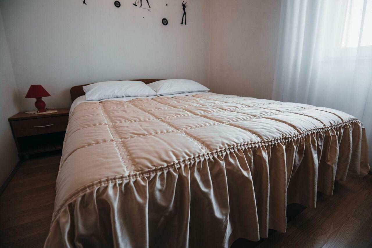 Apartmani Tamaris Vodice Exterior foto