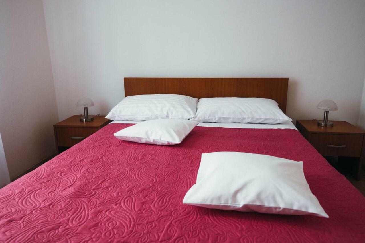 Apartmani Tamaris Vodice Exterior foto