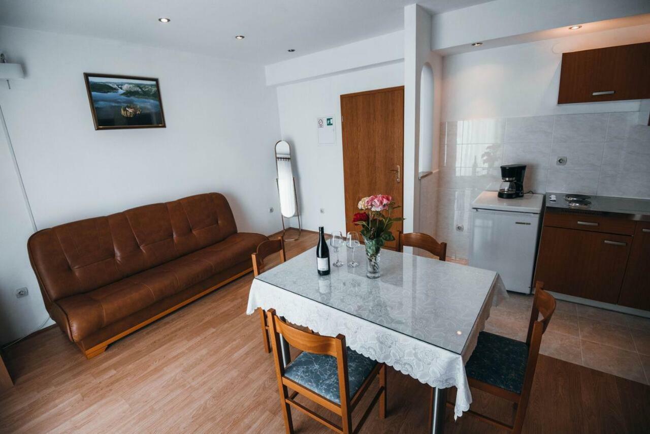 Apartmani Tamaris Vodice Exterior foto