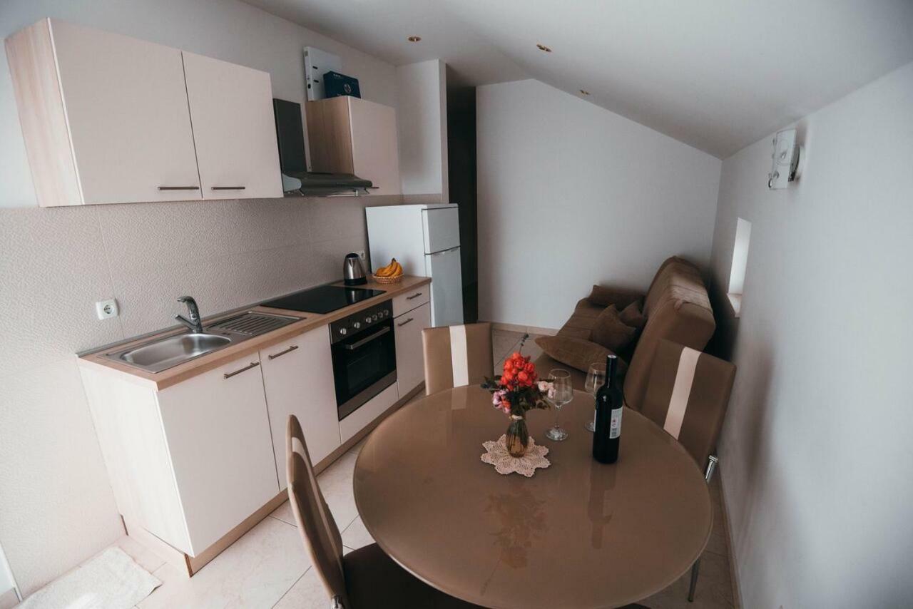 Apartmani Tamaris Vodice Exterior foto