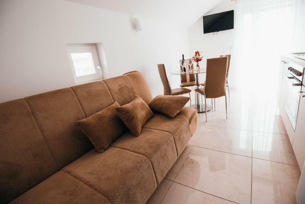 Apartmani Tamaris Vodice Exterior foto