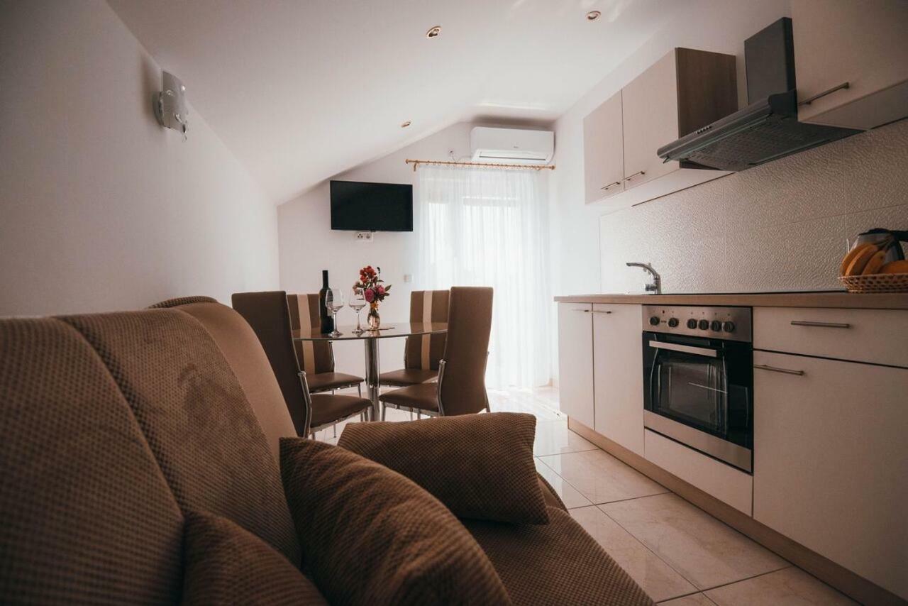 Apartmani Tamaris Vodice Exterior foto