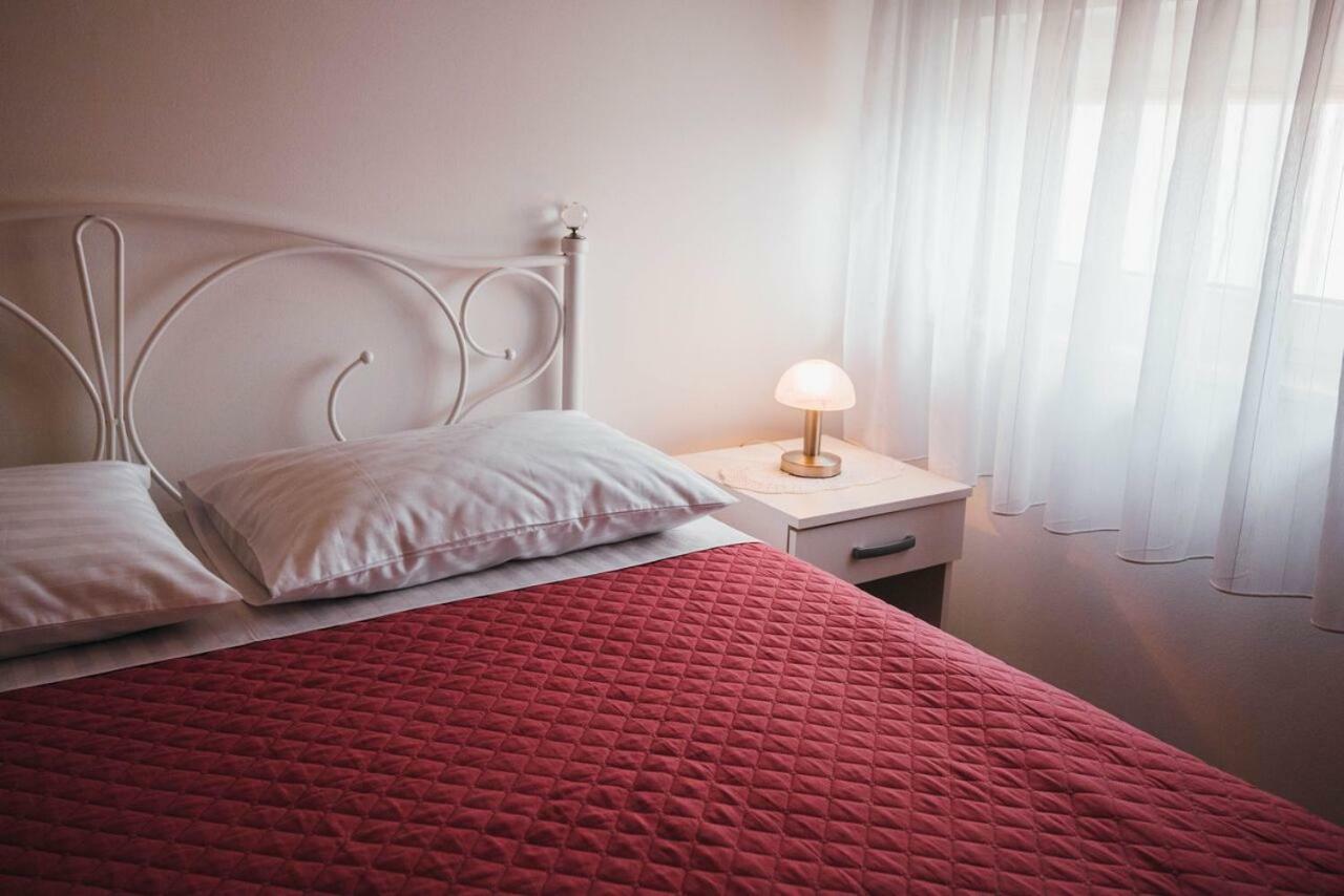 Apartmani Tamaris Vodice Exterior foto