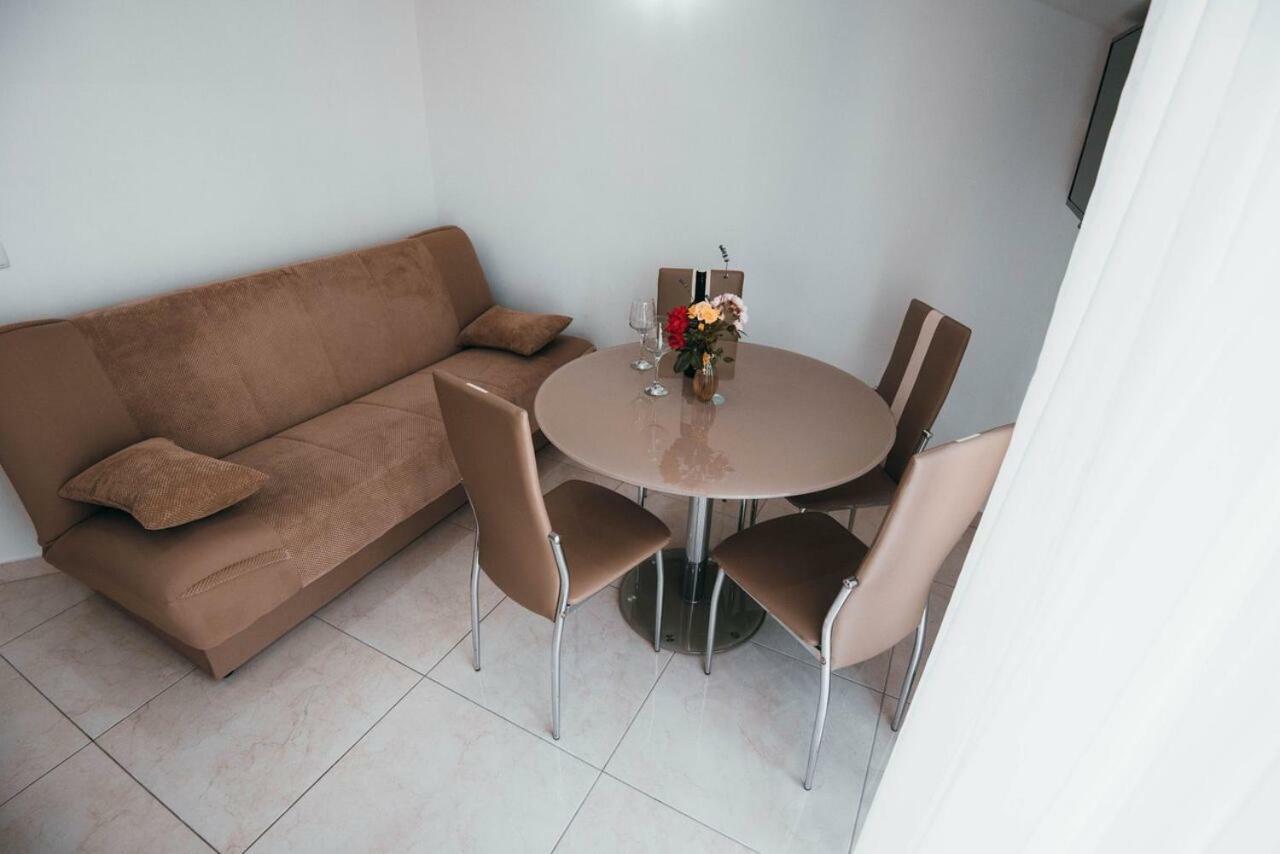 Apartmani Tamaris Vodice Exterior foto
