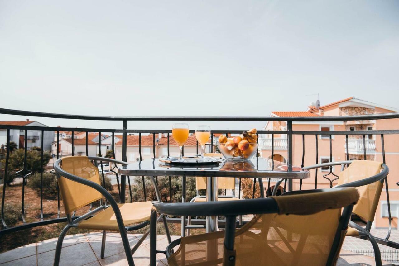Apartmani Tamaris Vodice Exterior foto
