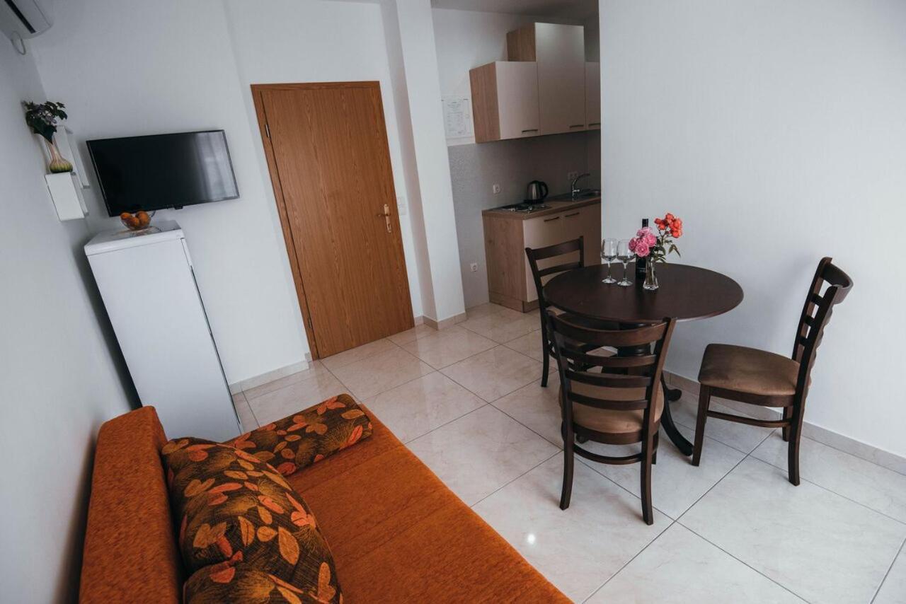Apartmani Tamaris Vodice Exterior foto