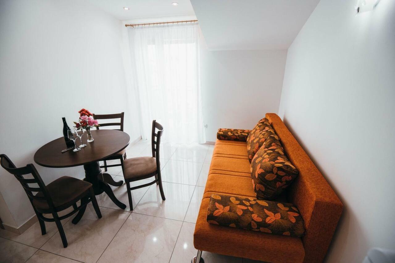 Apartmani Tamaris Vodice Exterior foto