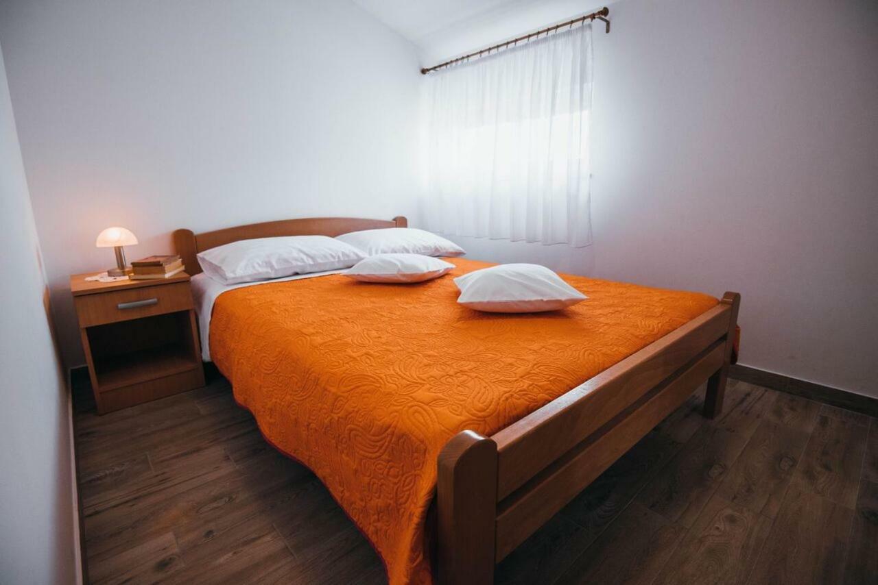Apartmani Tamaris Vodice Exterior foto